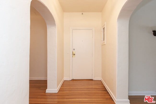 Photo - 181 S Sycamore Ave Unit 201