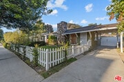 Photo - 3760 Beethoven St