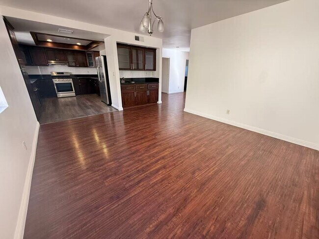 Photo - 5122 Rosemead Blvd