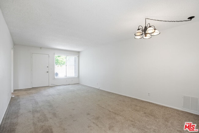 Photo - 5464 Evelyn Dr