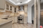 Photo - 137 S Spalding Dr Unit 304