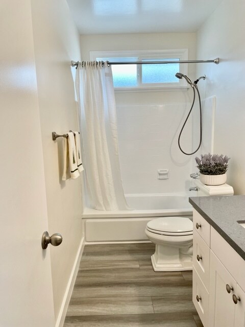 Bathroom - 4961 Kester Ave Unit #2