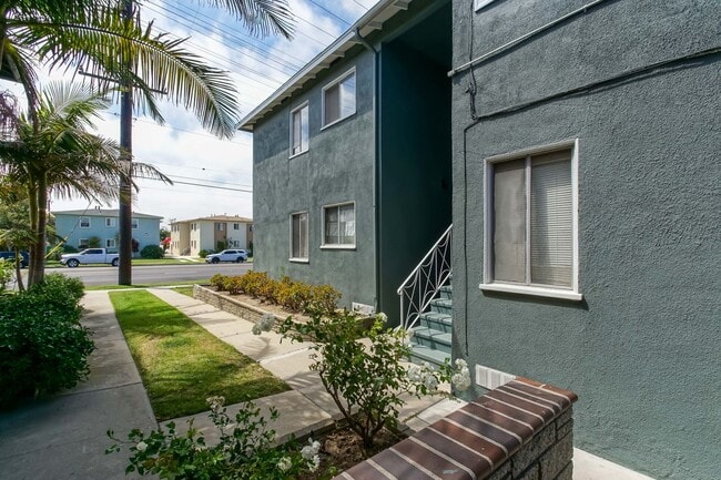 Photo - 16730-16730 Crenshaw Blvd Unit 16730