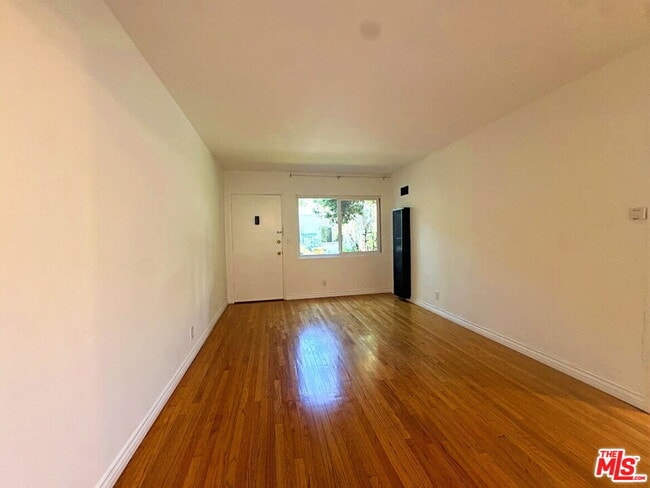 Photo - 110 S Rampart Blvd Unit 3