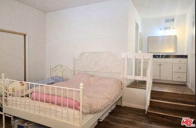 Photo - 991 S Idaho St Unit 102