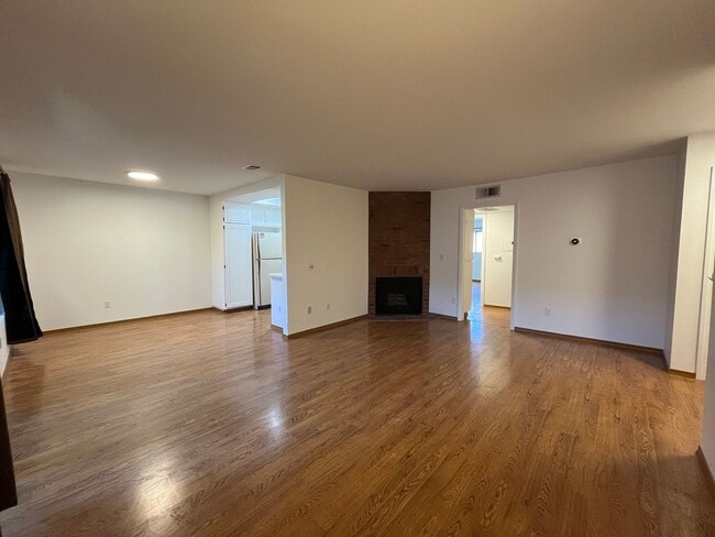 Photo - Canoga Park 1BR w/all appliances, parking,...