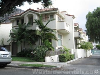 Building Photo - 1243 Franklin St Unit #A Rental