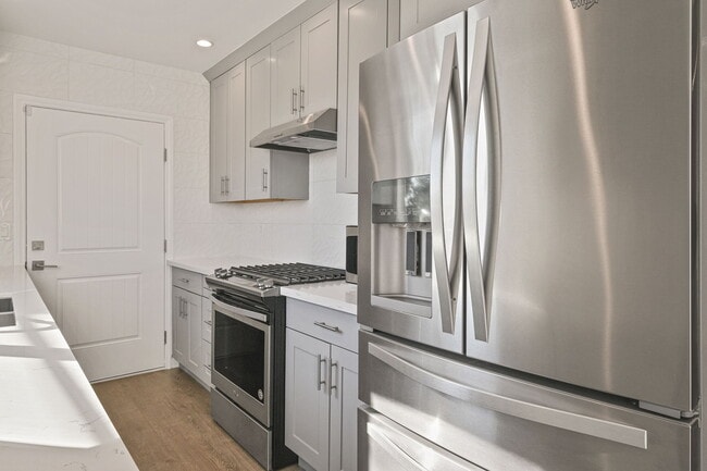 Photo - 1238 S Burnside Ave