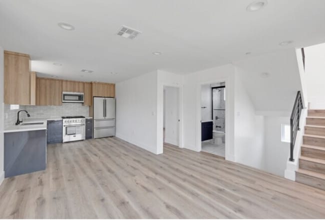 Photo - Newer Townhouse Available! Unit #1148 1/2