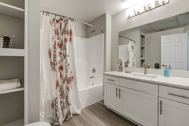 Photo - Vista Imperio Apartments