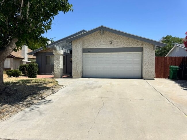 Photo - Gorgeous Remodeled 3+2 - $2600