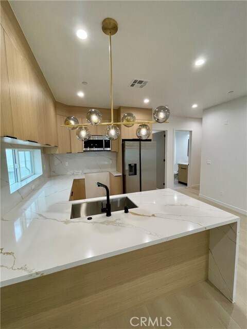 Photo - 613 W 41st Pl