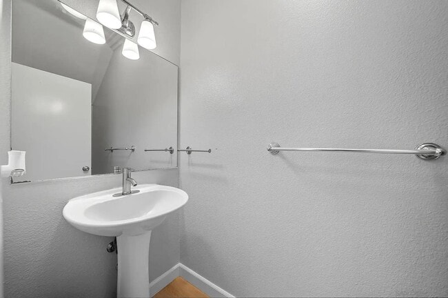 Building Photo - 413 Sanibelle Cir