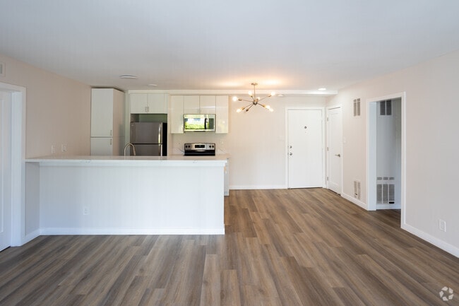 Fourth Floor 2BR, 2BA - 8440 Fountain Ave