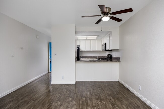 Photo - 750 Redondo Beach Blvd