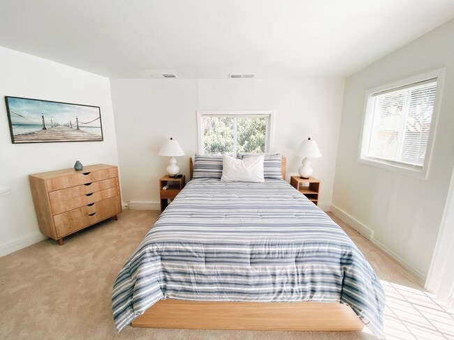 Photo - 2404 Chatsworth Blvd Unit Studio