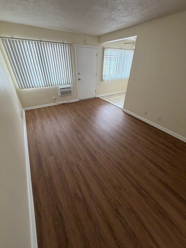 Photo - 7737 Bright Ave