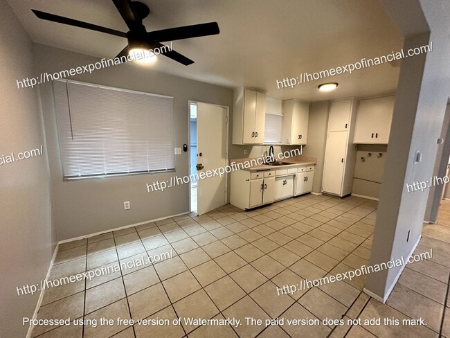 Photo - 25256 1/2 E Bessant St