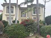 Photo - 321 S Palm Dr House