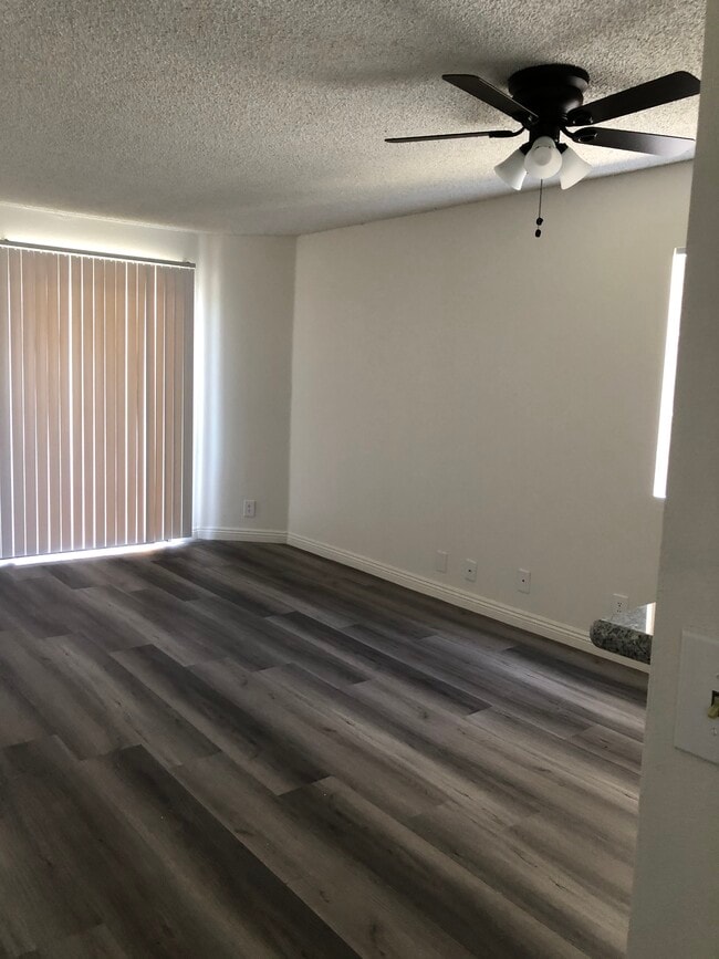 Photo - 1244 N Orange Dr Unit 308