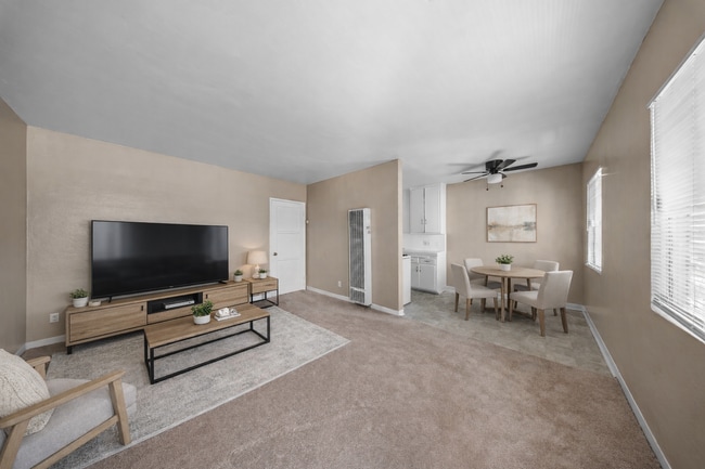 Photo - 1887 Locust Ave Unit 4