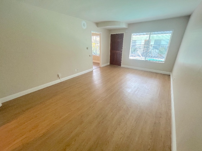 Photo - 2115 Placentia Ave Unit 14