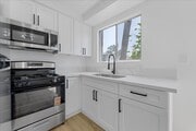 Photo - 1441 S Hayworth Ave Apartment Unit 05