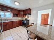 Photo - 2407 Fernleaf St