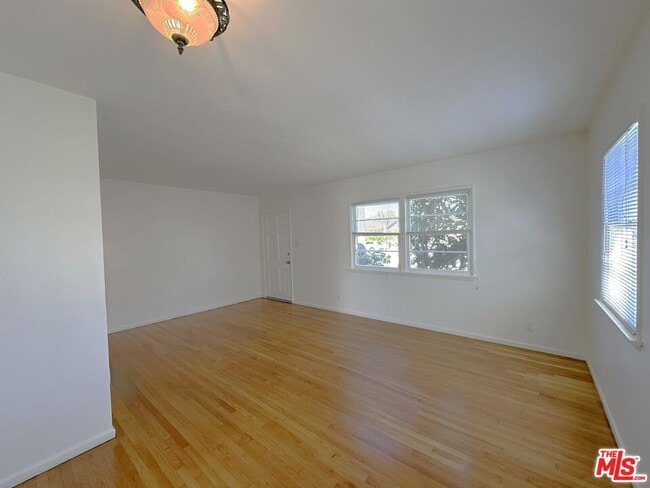 Photo - 5468 W 120th St