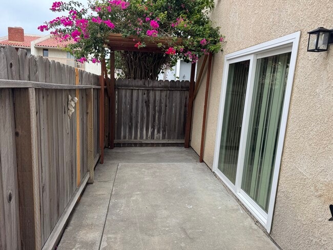 Photo - 16702 Sims Ln