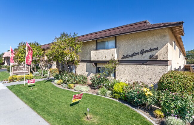 Photo - Arlington Gardens