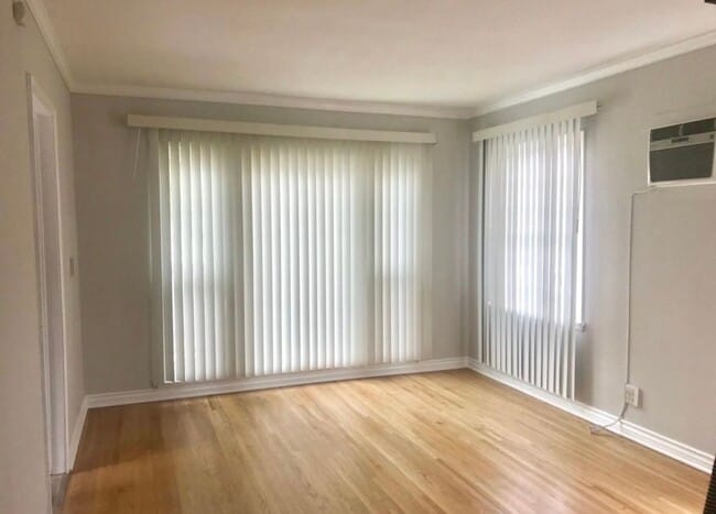 Photo - S-1216 -1222 West Victory Boulevard Unit 1222