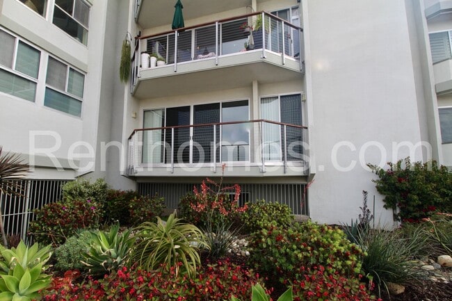 Photo - La Jolla, 5383 Chelsea St #104, Beautiful Ocean Views, Controlled Access Building and Parking!