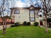 Photo - 1425 Bank St Unit D