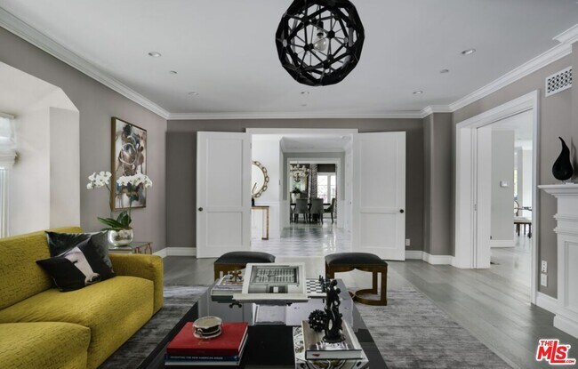 Photo - 1214 Coldwater Canyon Dr