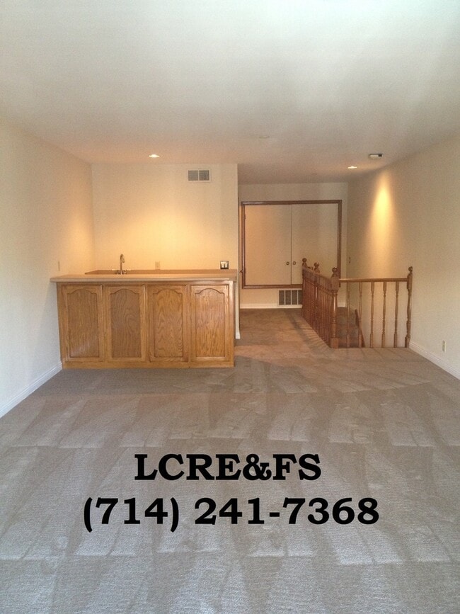 Los Caballeros #028 - Los Caballeros #028 Apartment Unit 28-B