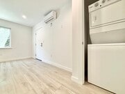 Photo - 564 N Kenmore Ave Apartment Unit 3