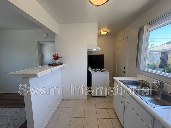 Photo - 4542 W Imperial Hwy Unit #C