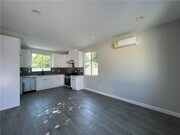 Photo - 924 W Chestnut Ave Townhome