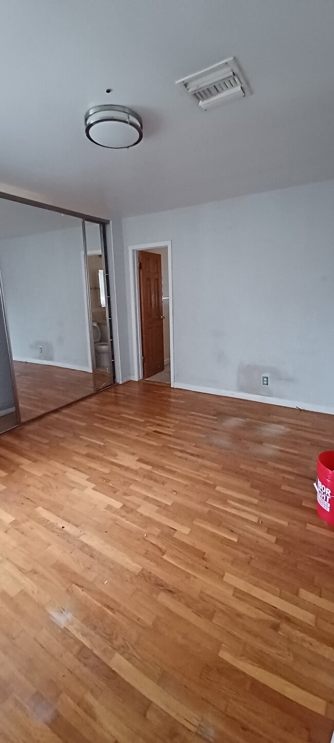 Photo - 7248 Beckford Ave