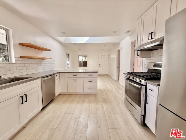 Photo - 1704 Grafton St Unit 1706