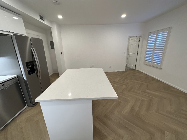 Photo - 1119 Poinsettia Dr