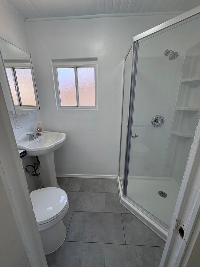 Photo - 563 W Sepulveda St