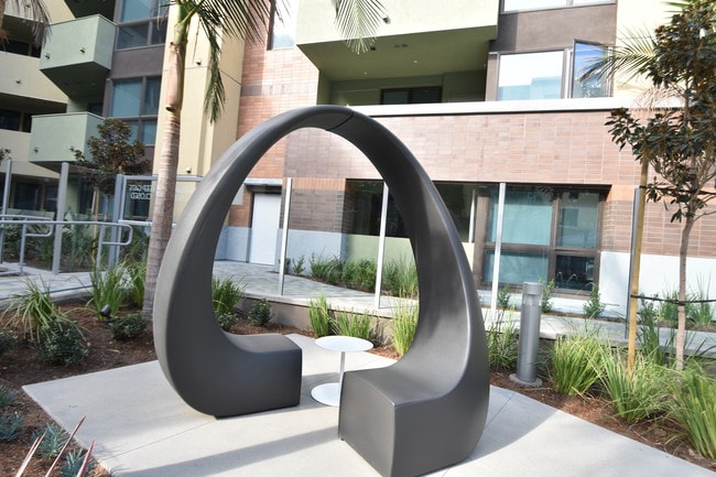 Photo - Metropolis Apartments