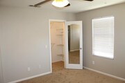 Photo - 3 Bd/3.5 Ba townhome w balcony & attached 2 car garage ~ Bishop