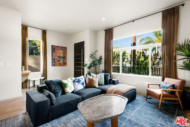 Photo - 4211 Ince Blvd