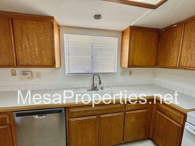 Photo - 1584 Sycamore Ln