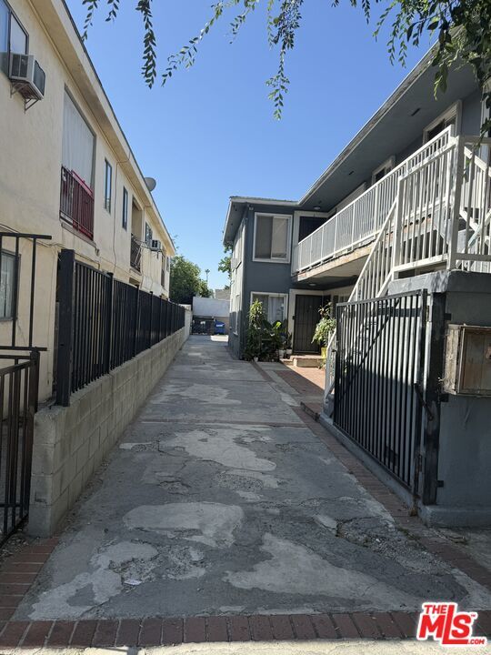 Photo - 14214 Sherman Way Apartment Unit 5