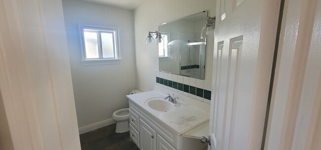 Photo - 19538 Leadwell St