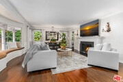 Photo - 1622 Sunset Plaza Dr House
